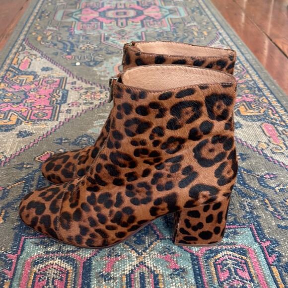 Madewell Amalia leather calf hair leopard print front zip heeled ankle booties - Picture 3 of 8